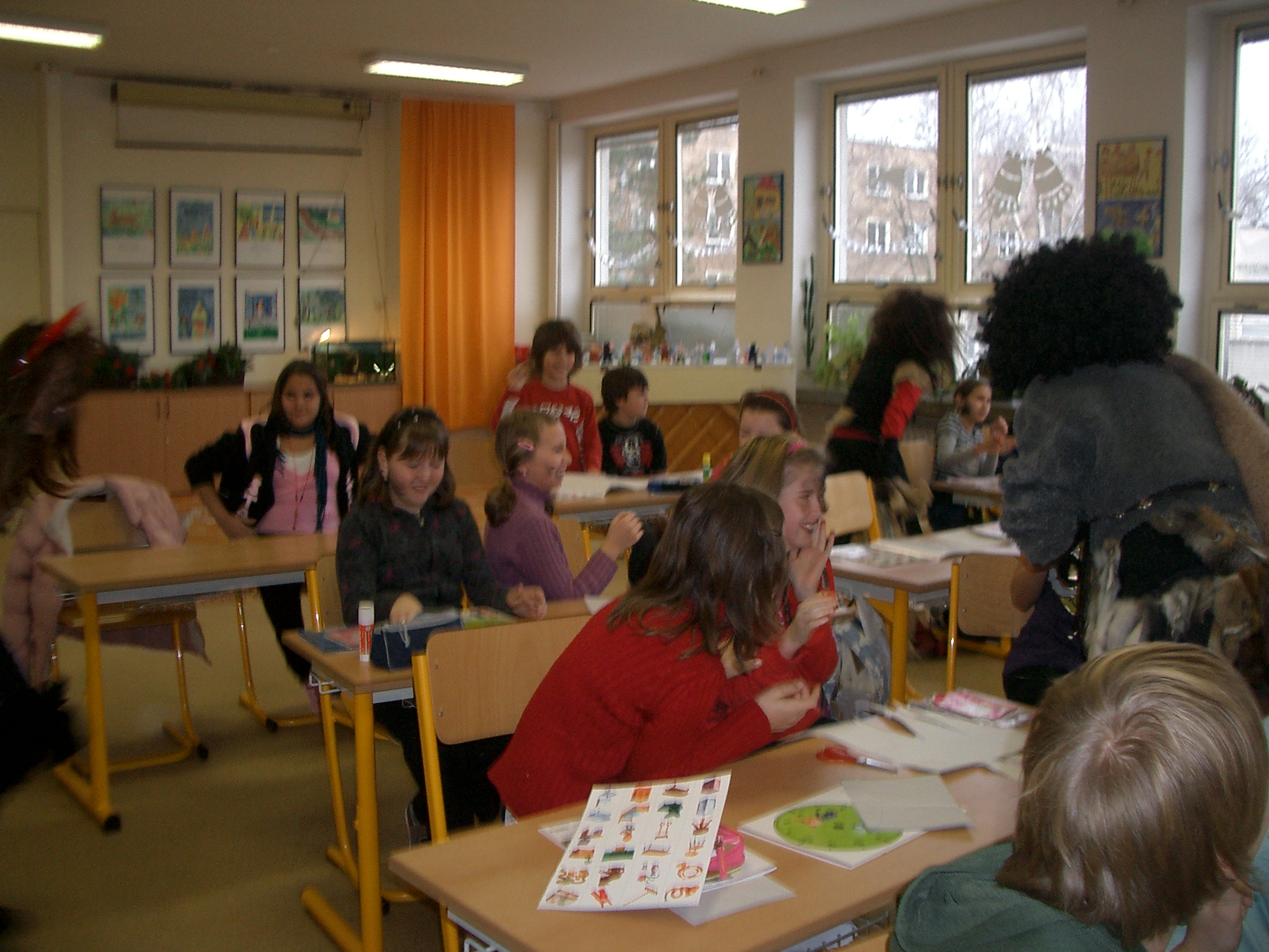 Mikuláš ve škole 001.jpg