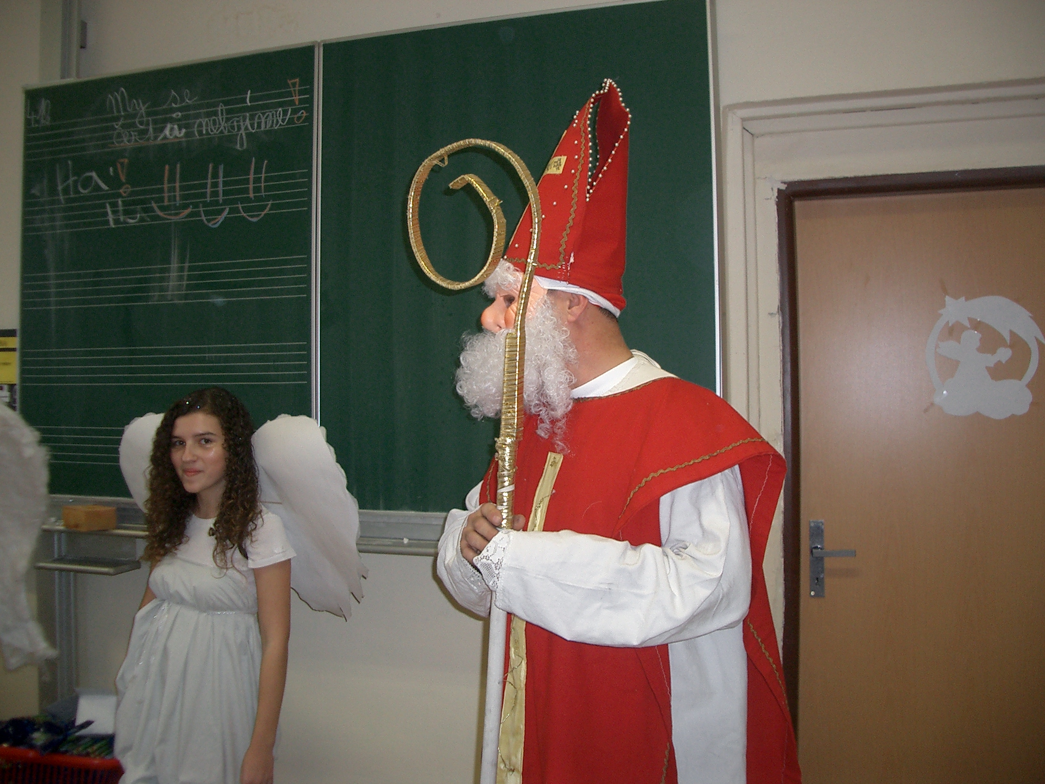 Mikuláš ve škole 005.jpg